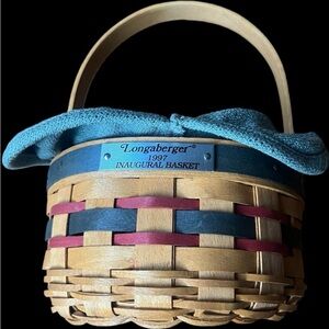 Longerberger Inaugural Basket with with liner and protective plastic ins…